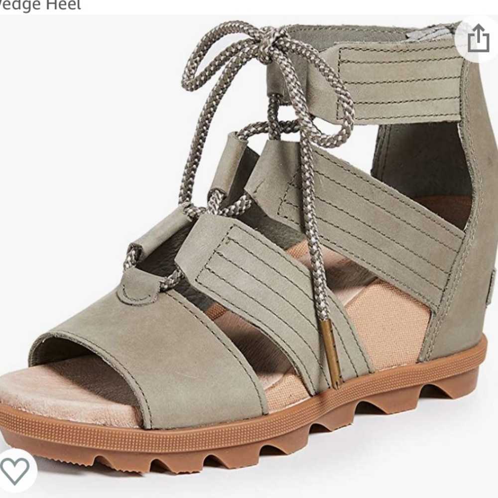 Sorel Joanie II tan 8.5 sandals